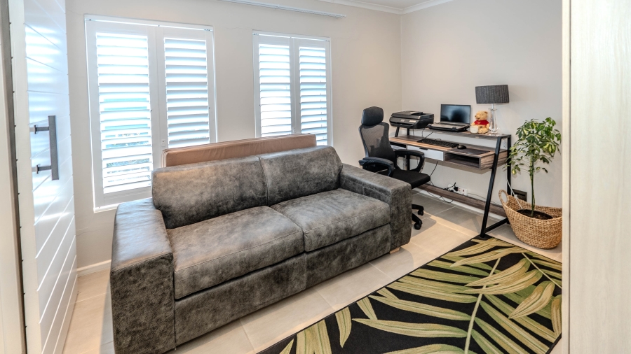 2 Bedroom Property for Sale in Sonstraal Heights Western Cape